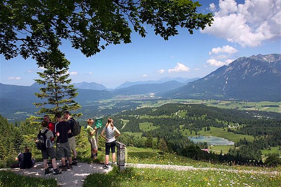 Bild Kranzberg mit Blick ins Tal